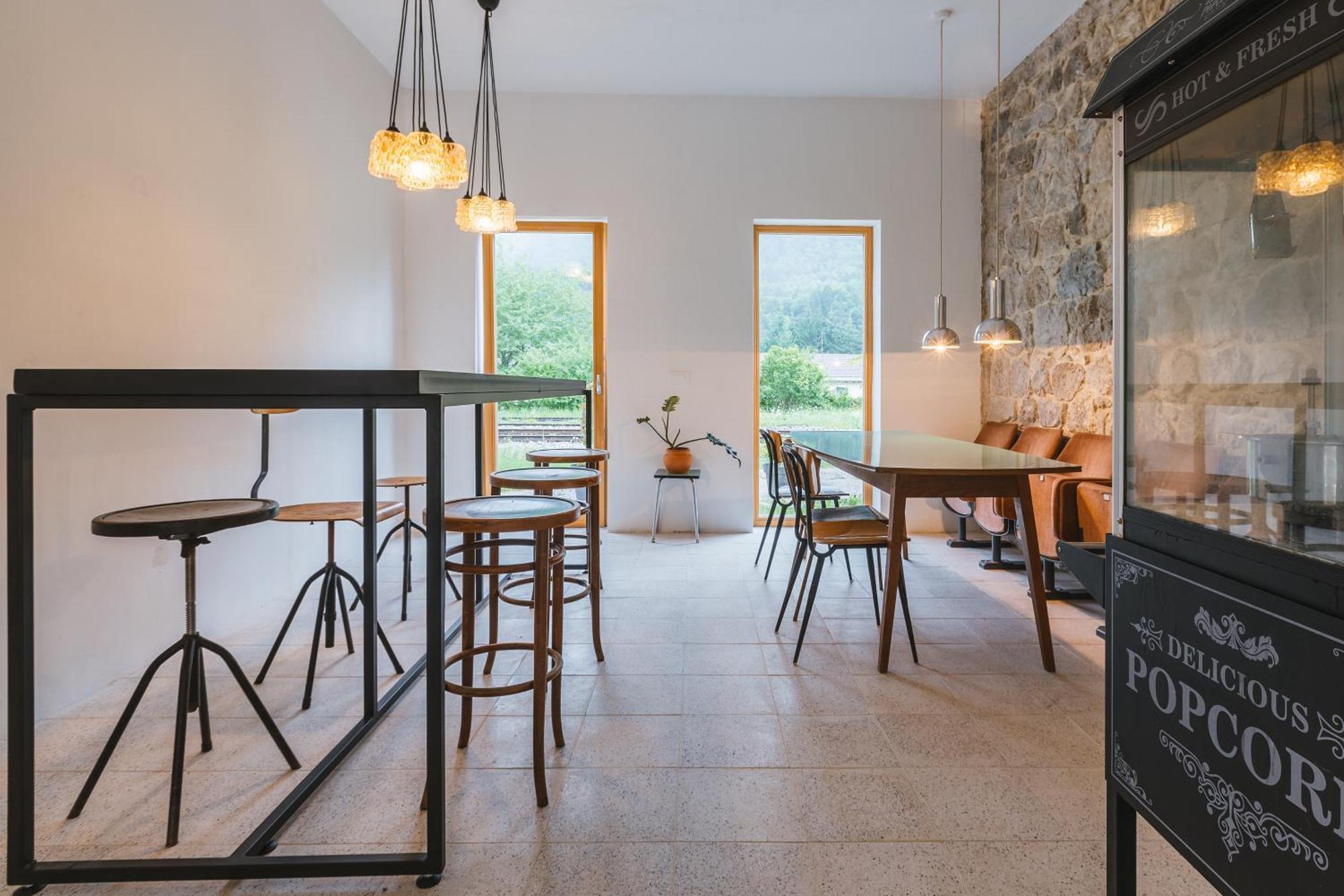 2Nd Station Hostel Bled Buitenkant foto