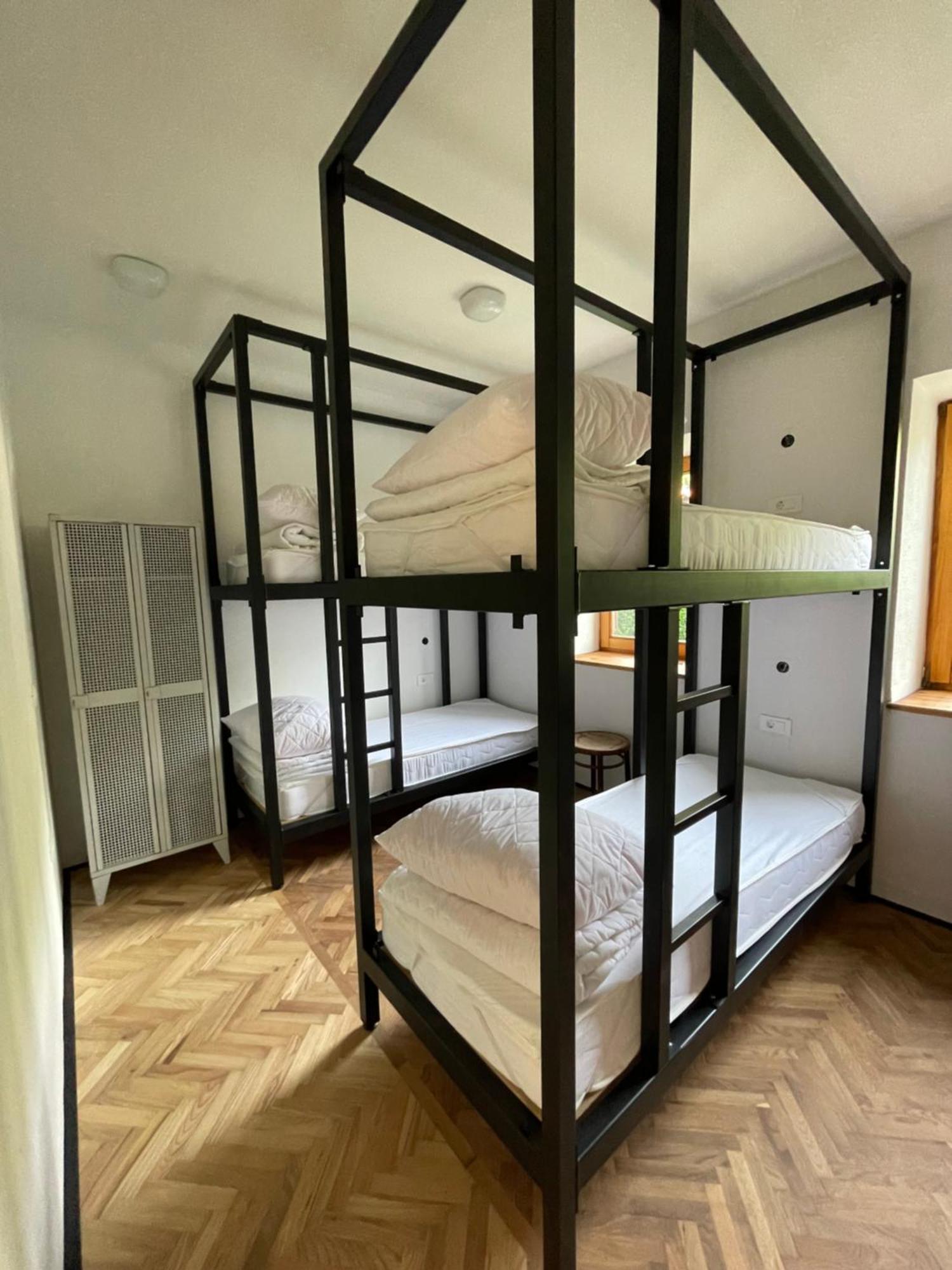 2Nd Station Hostel Bled Buitenkant foto